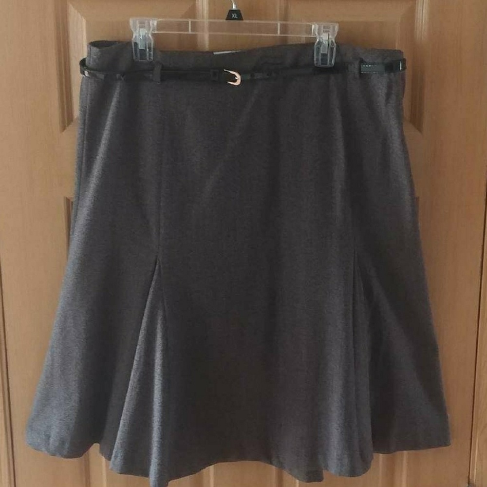 Gray tulip skirt